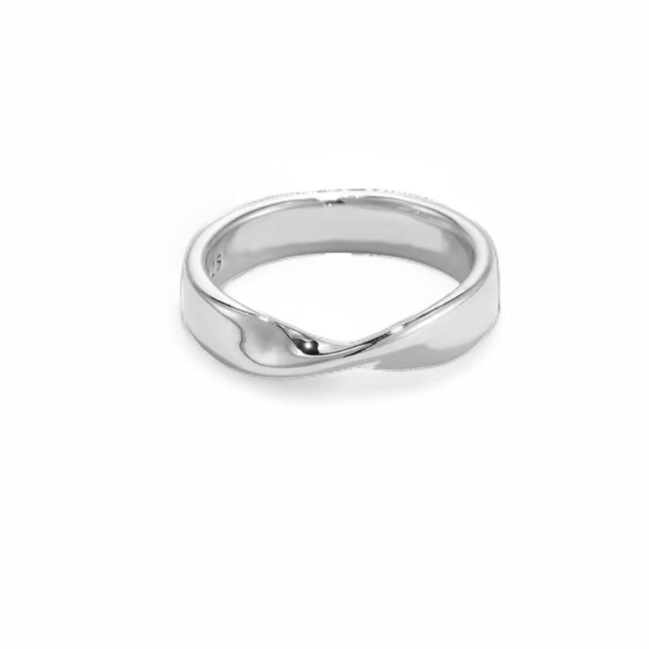 With a Twist Ring – Bijoux empilables en argent recyclé | LUCID