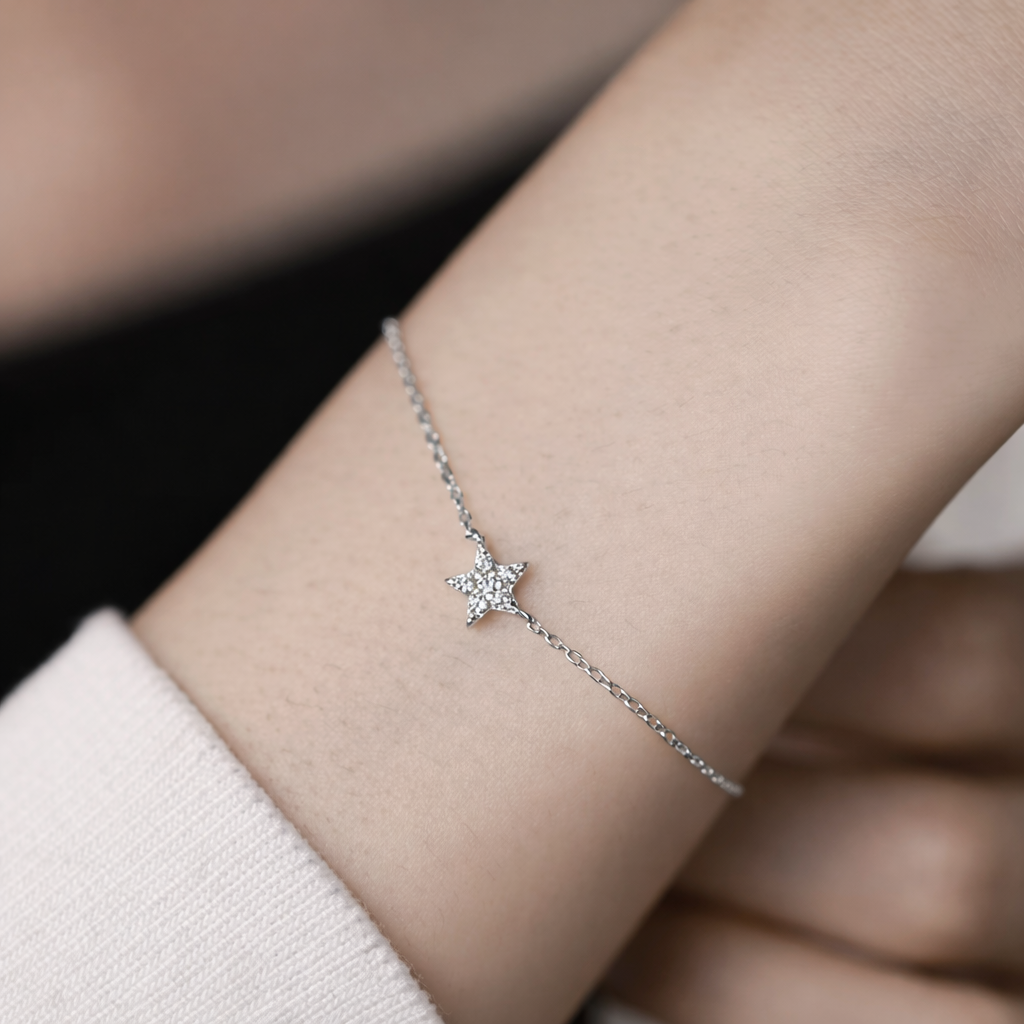 star bracelet in silver close up
