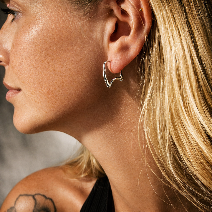 lighweight irregular hoops on model